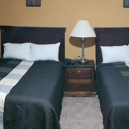Hotel La Posta Монклова Экстерьер фото