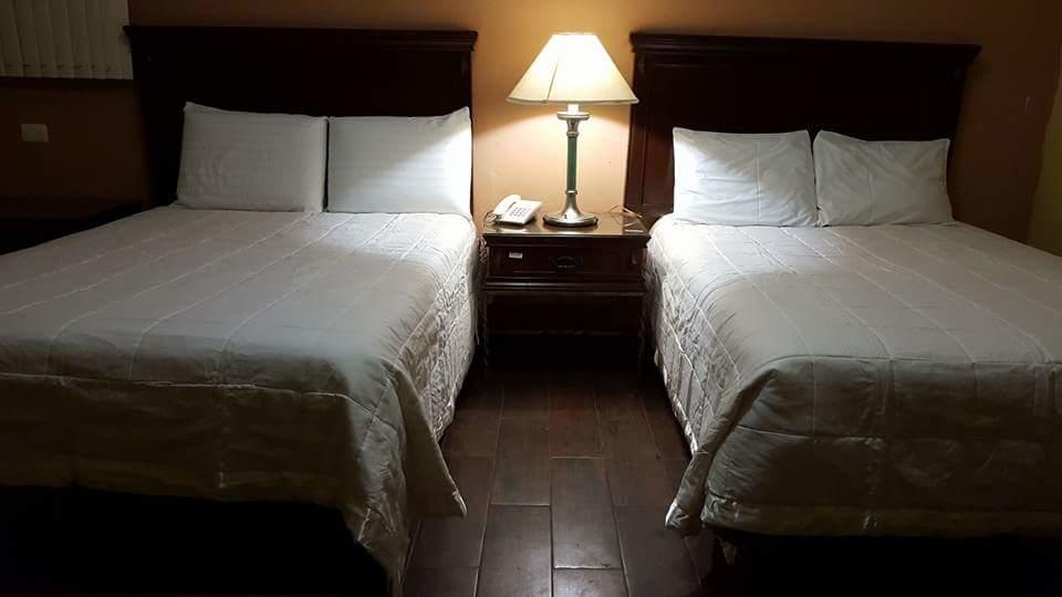 Hotel La Posta Монклова Экстерьер фото